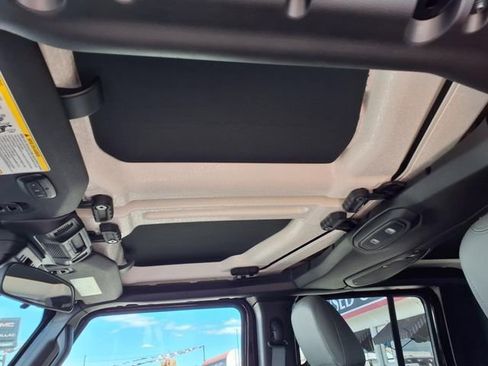 Used 2024 Jeep Gladiator Mojave w/ Steel Bumper Group image 11