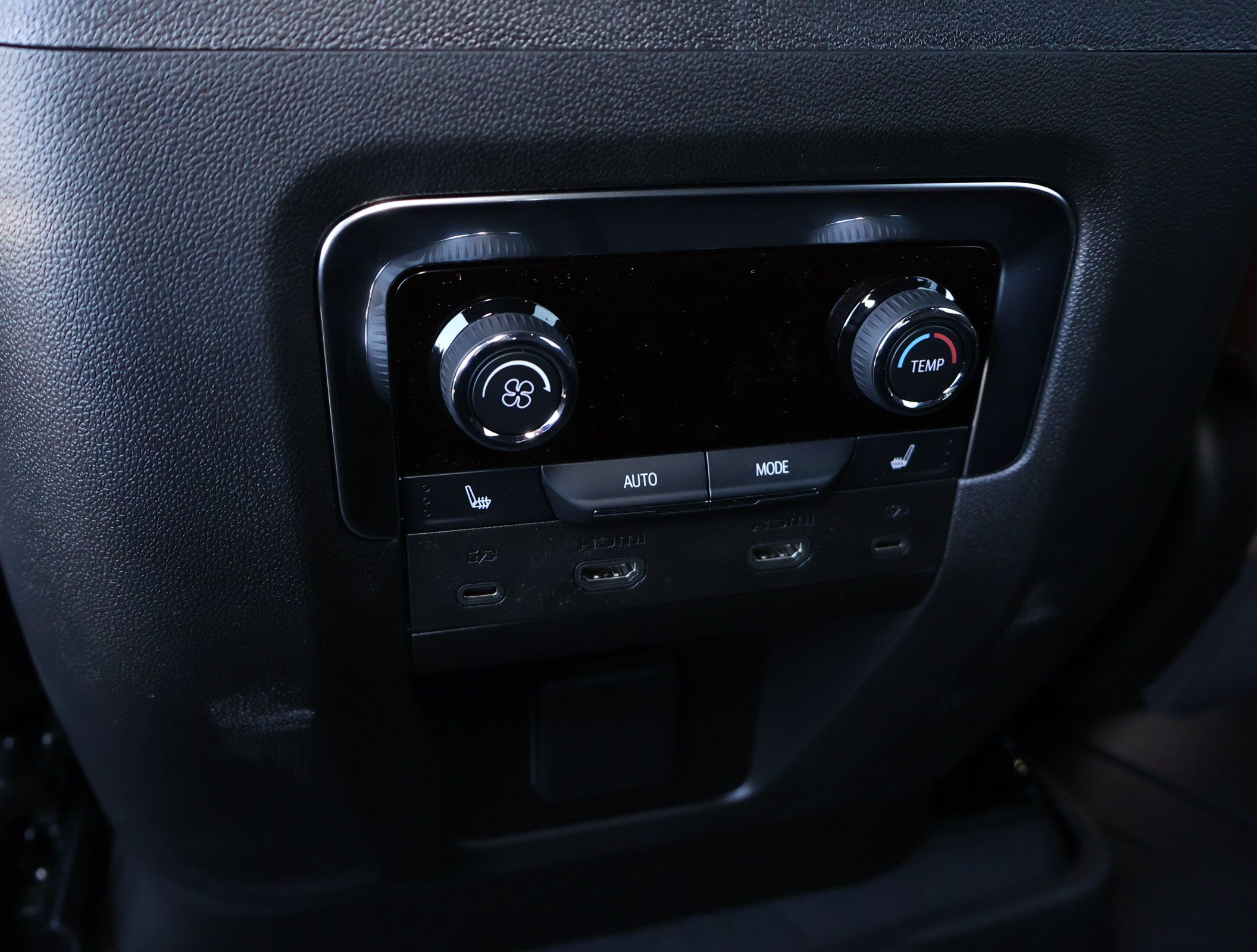 New 2026 Chevrolet Tahoe High Country AWD/4WD image 30