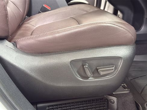 Certified 2023 Toyota Sienna Platinum image 21