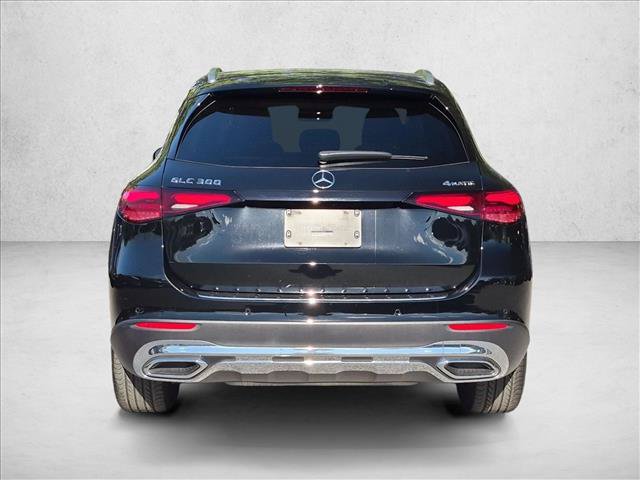 Used 2025 Mercedes-Benz GLC 300 4MATIC image 7