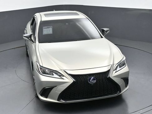 Used 2019 Lexus ES 300h w/ Premium Package FWD image 38