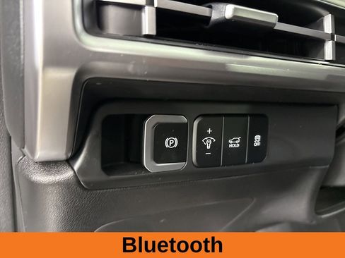 Used 2025 Hyundai Santa Fe SE image 9