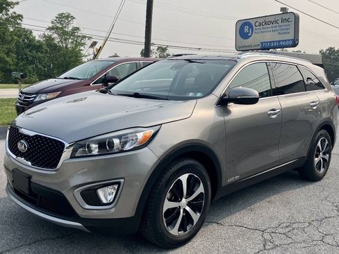 Used 2018 Kia Sorento EX w/ EX Advanced Touring Package AWD/4WD image 2
