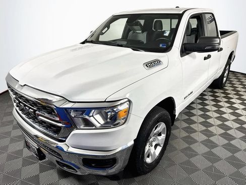 Used 2023 RAM 1500 Big Horn AWD/4WD image 3
