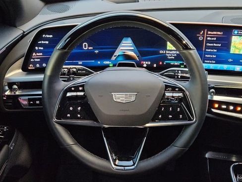 New 2025 Cadillac Lyriq Luxury image 14