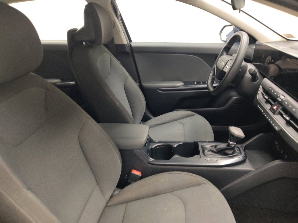 Used 2025 Kia K4 FWD image 21