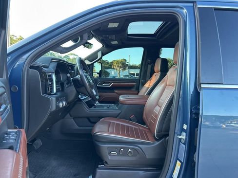 Used 2024 GMC Sierra 2500 Denali Ultimate image 10