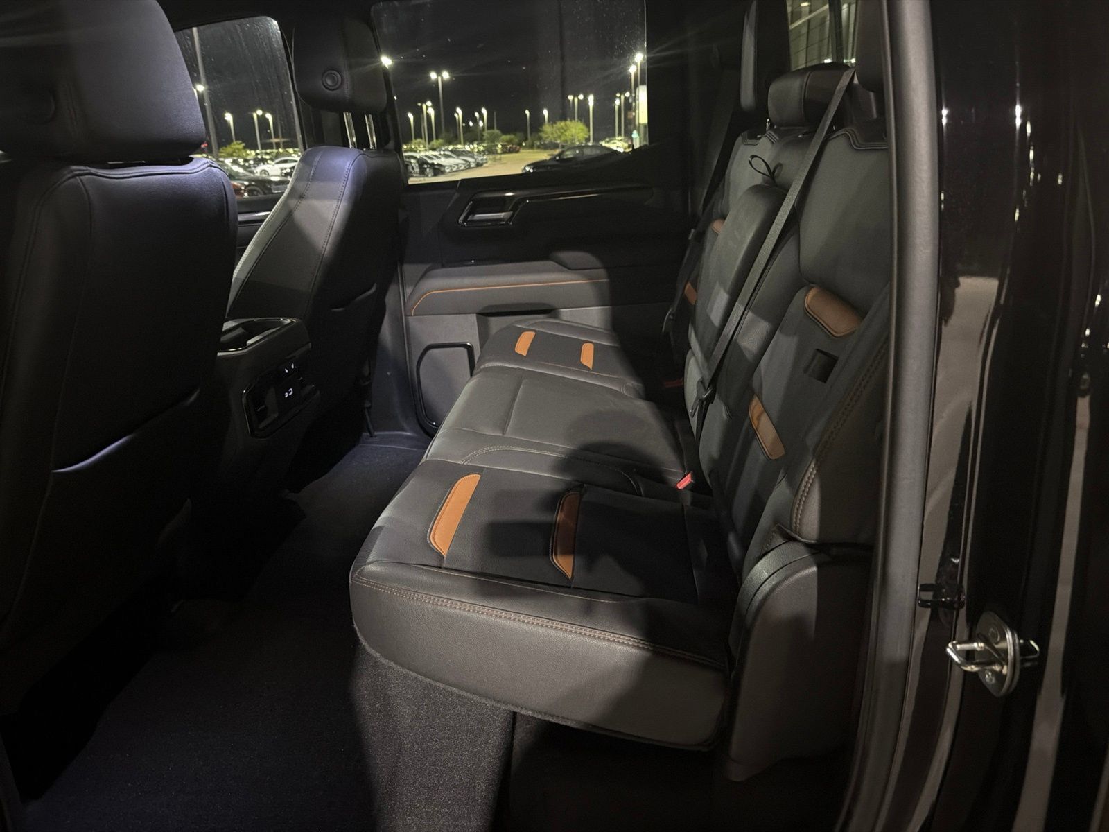 Used 2022 GMC Sierra 1500 AT4 w/ AT4 Premium Package AWD/4WD image 9