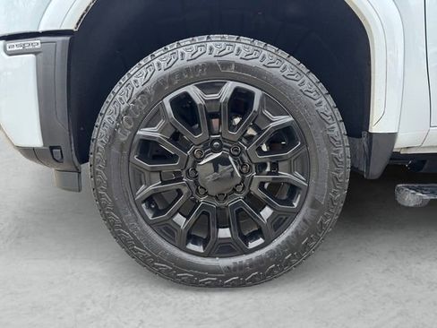 Certified 2026 GMC Sierra 2500 Denali Ultimate image 23