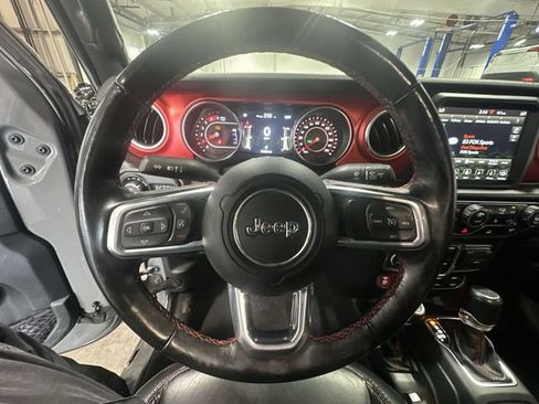 Used 2022 Jeep Gladiator Rubicon w/ Cold Weather Group AWD/4WD image 15