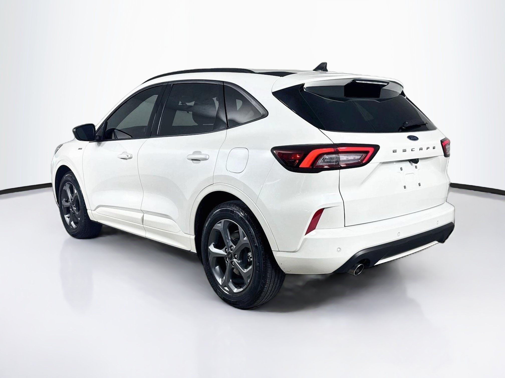 Used 2024 Ford Escape ST-Line w/ Tech Pack #1 FWD image 29