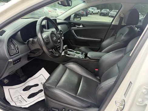 Used 2019 Kia Stinger RWD image 10