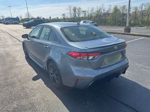 Used 2024 Toyota Corolla SE w/ SE Convenience Package image 5