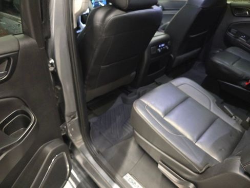 Used 2020 GMC Yukon XL SLT RWD image 30
