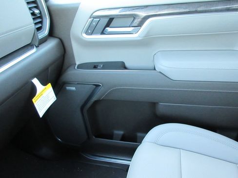 New 2026 Chevrolet Silverado 1500 LTZ w/ LTZ Premium Package AWD/4WD image 39