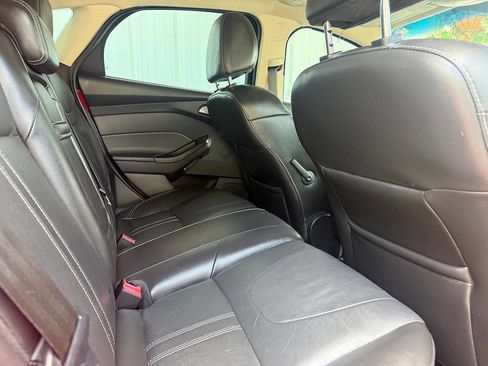 Used 2013 Ford Focus SE FWD image 15