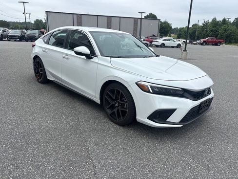 Used 2022 Honda Civic Sport Touring image 9