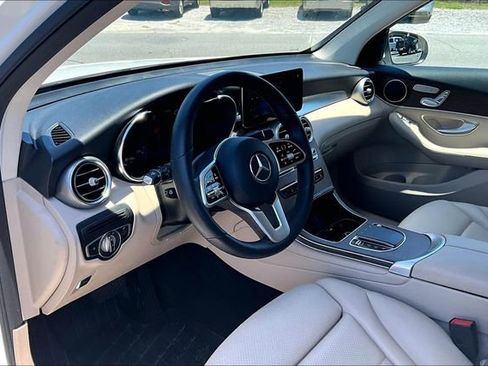 Used 2022 Mercedes-Benz GLC 300 4MATIC image 13