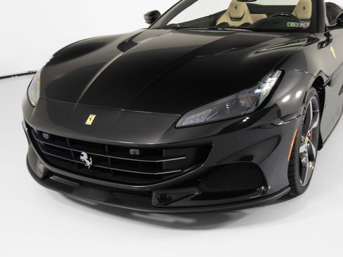 Certified 2022 Ferrari Portofino M image 31