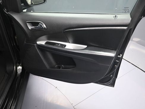 Used 2020 Dodge Journey SE w/ SE Popular Equipment Group image 34