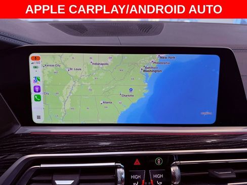 Used 2022 BMW X7 M50i image 13