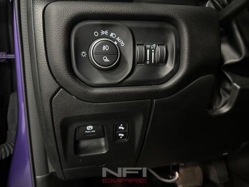 Used 2024 RAM 1500 Laramie AWD/4WD image 34