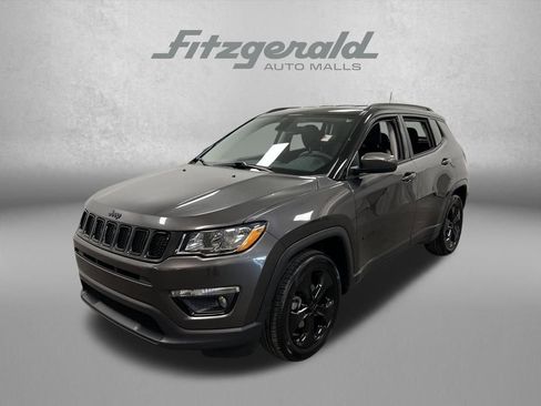 Used 2021 Jeep Compass Latitude image 1