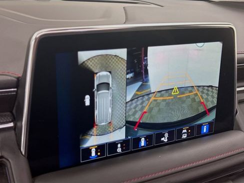 Used 2022 Chevrolet Suburban RST w/ Luxury Package image 14