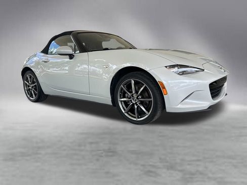Used 2016 MAZDA MX-5 Miata Grand Touring RWD image 4
