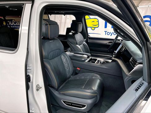 Used 2023 Jeep Grand Wagoneer L Series III w/ Rear Seat Video Group 1 image 11