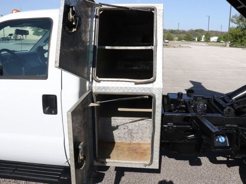 Used 2016 Ford F550 2WD Regular Cab Super Duty image 21