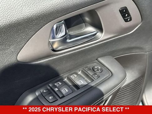 New 2025 Chrysler Pacifica Select FWD image 24