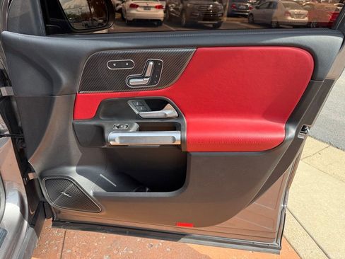 Used 2021 Mercedes-Benz GLB 35 AMG 4MATIC image 22