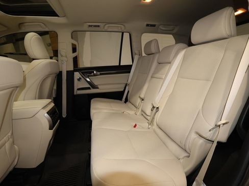 Used 2023 Lexus GX 460 Premium w/ Premium Plus Package image 23