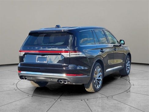 New 2026 Lincoln Aviator AWD image 12