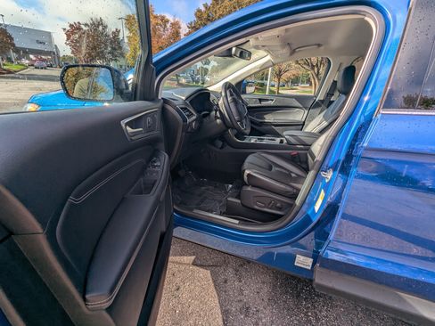 Used 2022 Ford Edge Titanium image 8