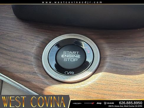 Used 2022 Jeep Grand Cherokee Summit w/ Advanced Protech Group IV AWD/4WD image 32