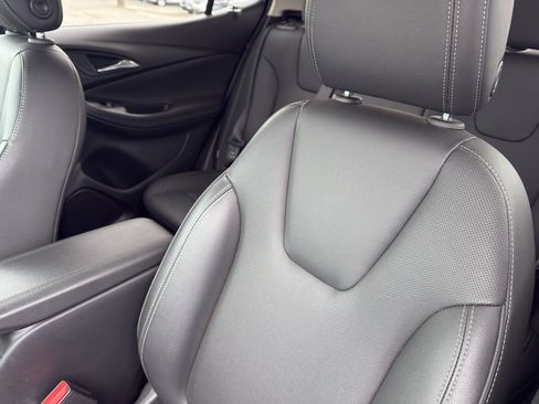 Used 2024 Buick Encore GX Sport Touring image 13