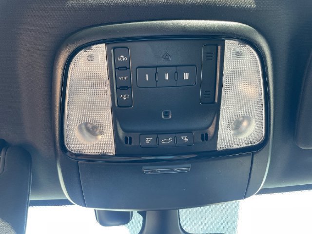 Used 2025 Dodge Durango R/T AWD/4WD image 30