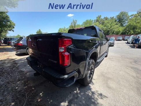 Used 2022 Chevrolet Silverado 1500 ZR2 w/ Technology Package AWD/4WD image 4