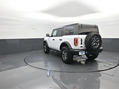 New 2025 Ford Bronco Badlands image 5