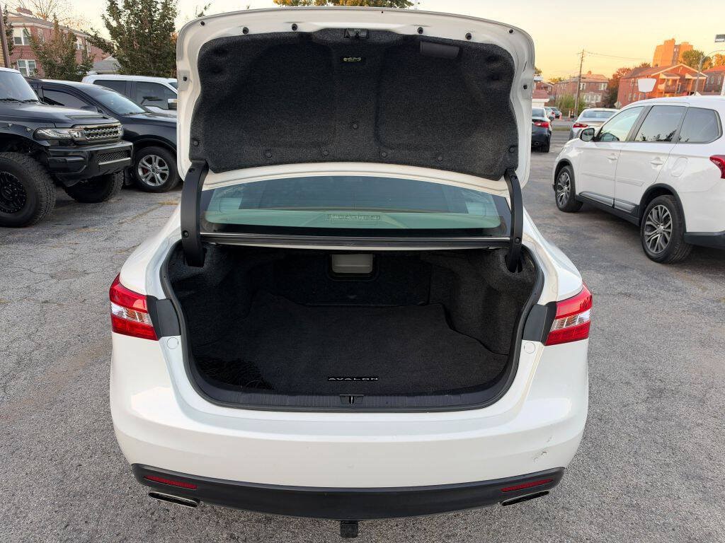Used 2014 Toyota Avalon Limited FWD image 27
