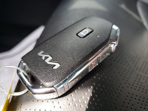 Used 2022 Kia Sorento S image 27