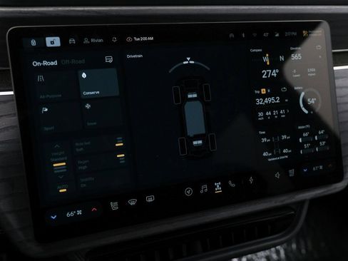 Used 2023 Rivian R1S Adventure image 31