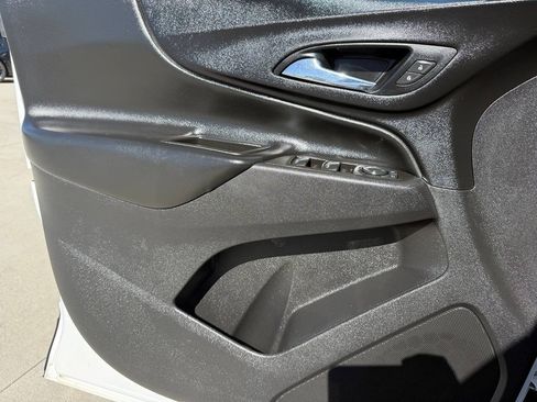 Used 2020 Chevrolet Equinox LT AWD/4WD image 29