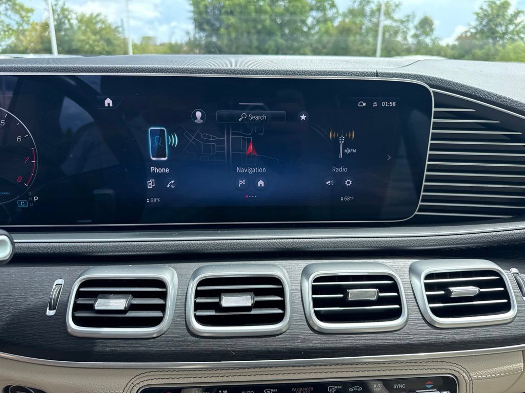 Used 2024 Mercedes-Benz GLS 580 4MATIC image 19