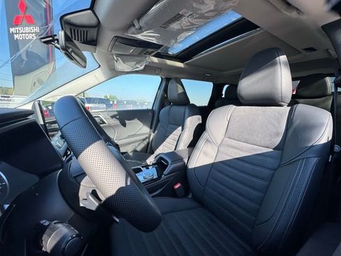 New 2026 Mitsubishi Outlander AWD image 20