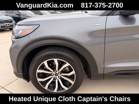 Used 2025 Ford Explorer ST-Line image 11