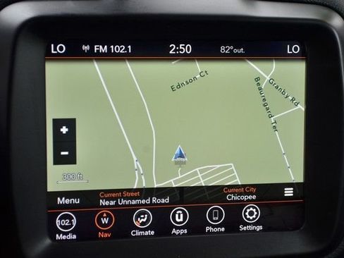 Used 2023 Jeep Renegade Latitude AWD/4WD image 34