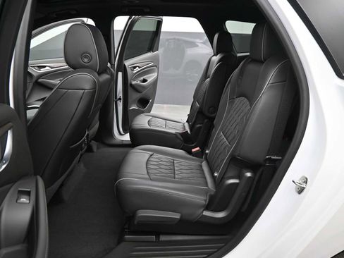 Used 2023 Buick Enclave Avenir w/ Avenir Technology Package image 14